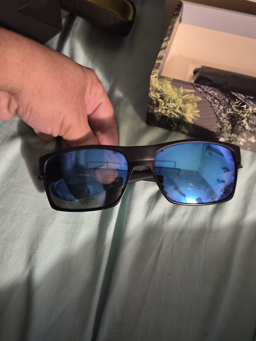 Oakley TwoFace Sunglasses Matt Black/Blue Bundle KREWE Presentation Box Bag Case